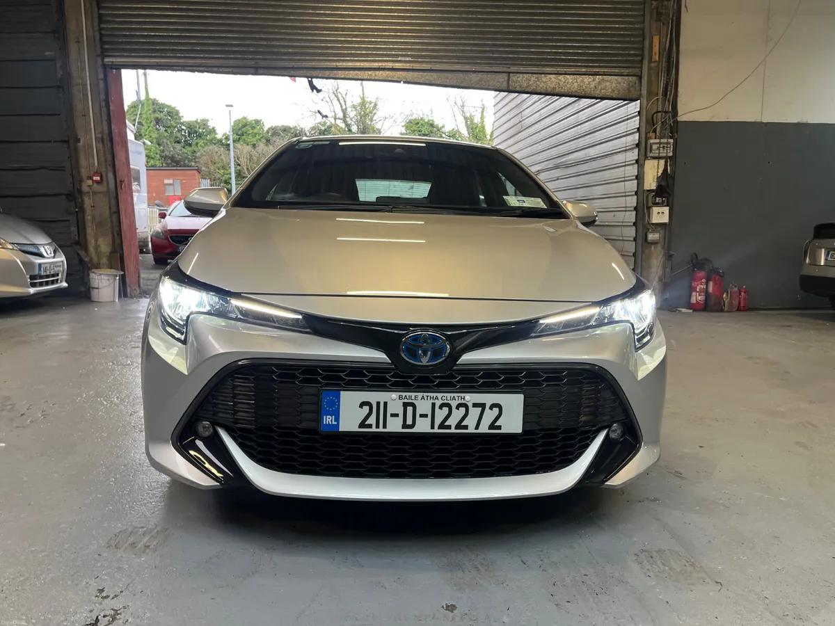 Toyota Corolla 2021 Hybrid (low mileage) - Image 3
