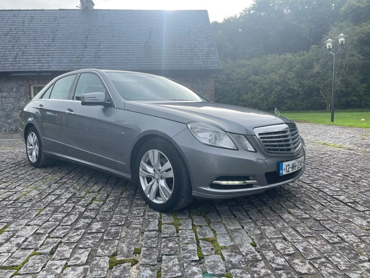 2012 Mercedes-Benz E200 Diesel Auto - Image 3