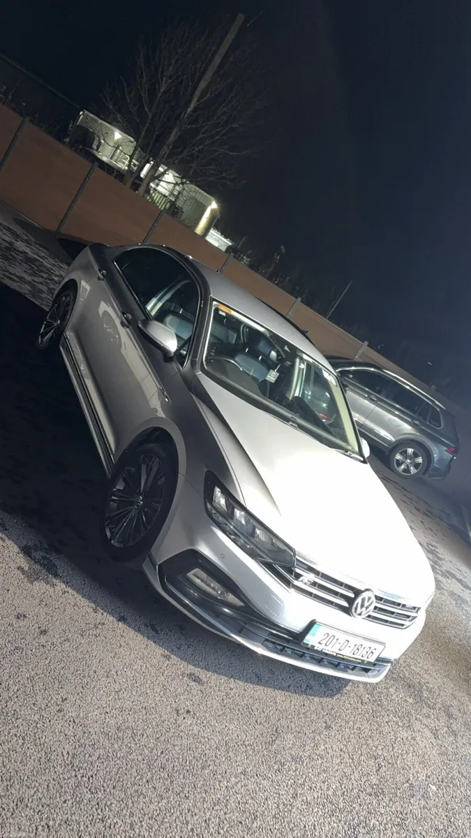 2020 Rline Passat - Image 4