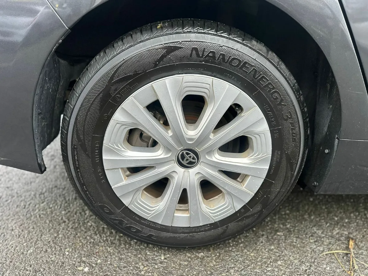 New Arrival 2022 prius - Image 4