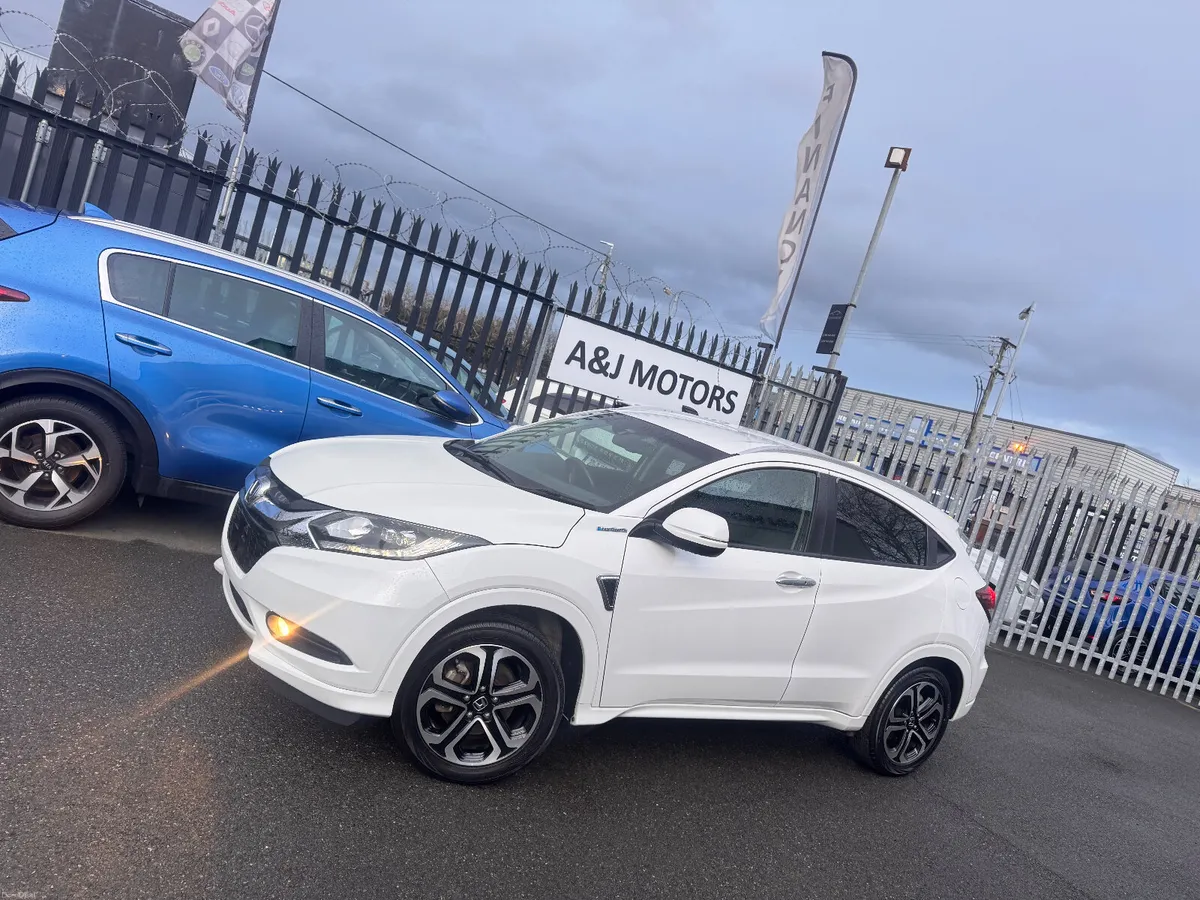 14 HONDA VEZEL 1.5 HYBRID - Image 2