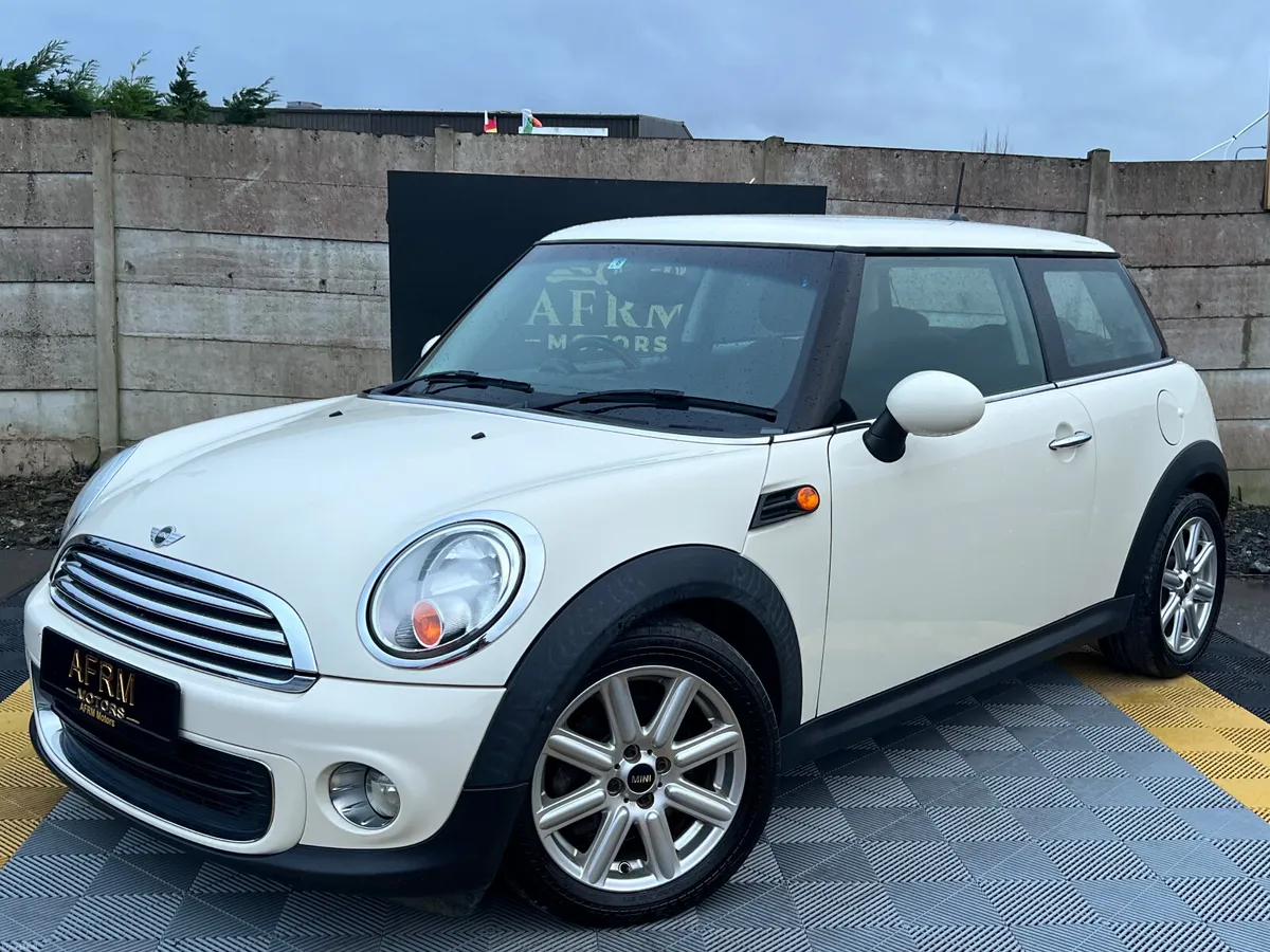 Mini Cooper 1.6 Petrol Auto - Image 1