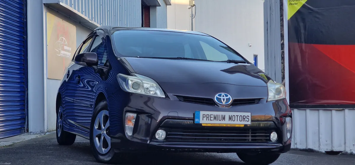 Toyota prius AA Approved - Image 2