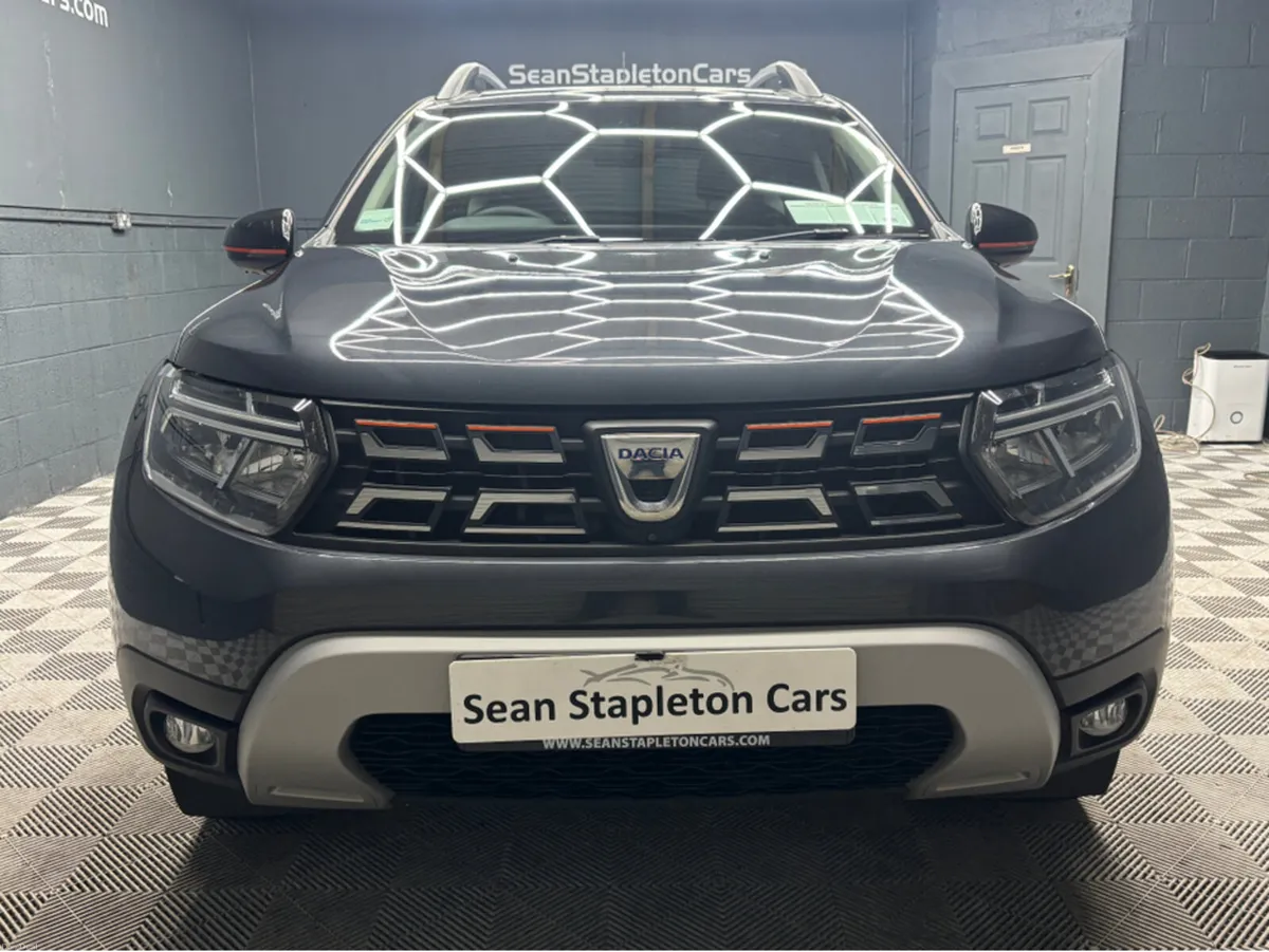 Dacia Duster SE EXTREME TCE 90 5DR - Image 2