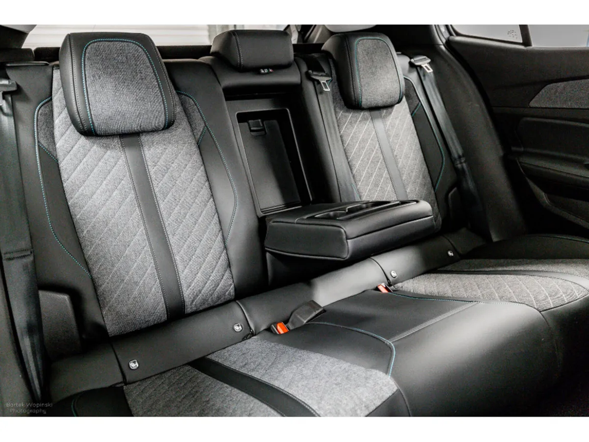 Peugeot 408 Allure 1.2 Petrol Auto 130HP - Image 4