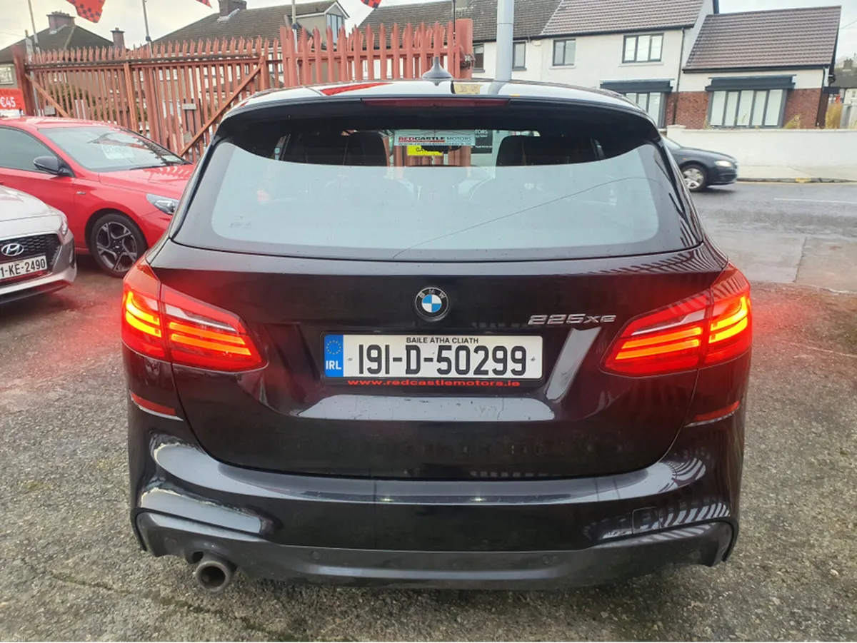 BMW 2-Series XE M SPORT PREMIUM 5DR (NCT 04/27) - Image 4