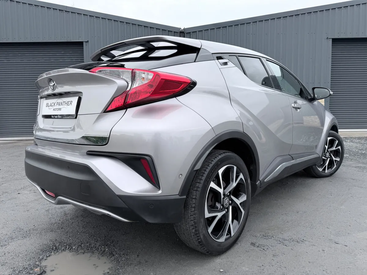 Toyota C-HR 171’ SOL 1.2 Petrol TOP SPEC/LOW KMS - Image 4