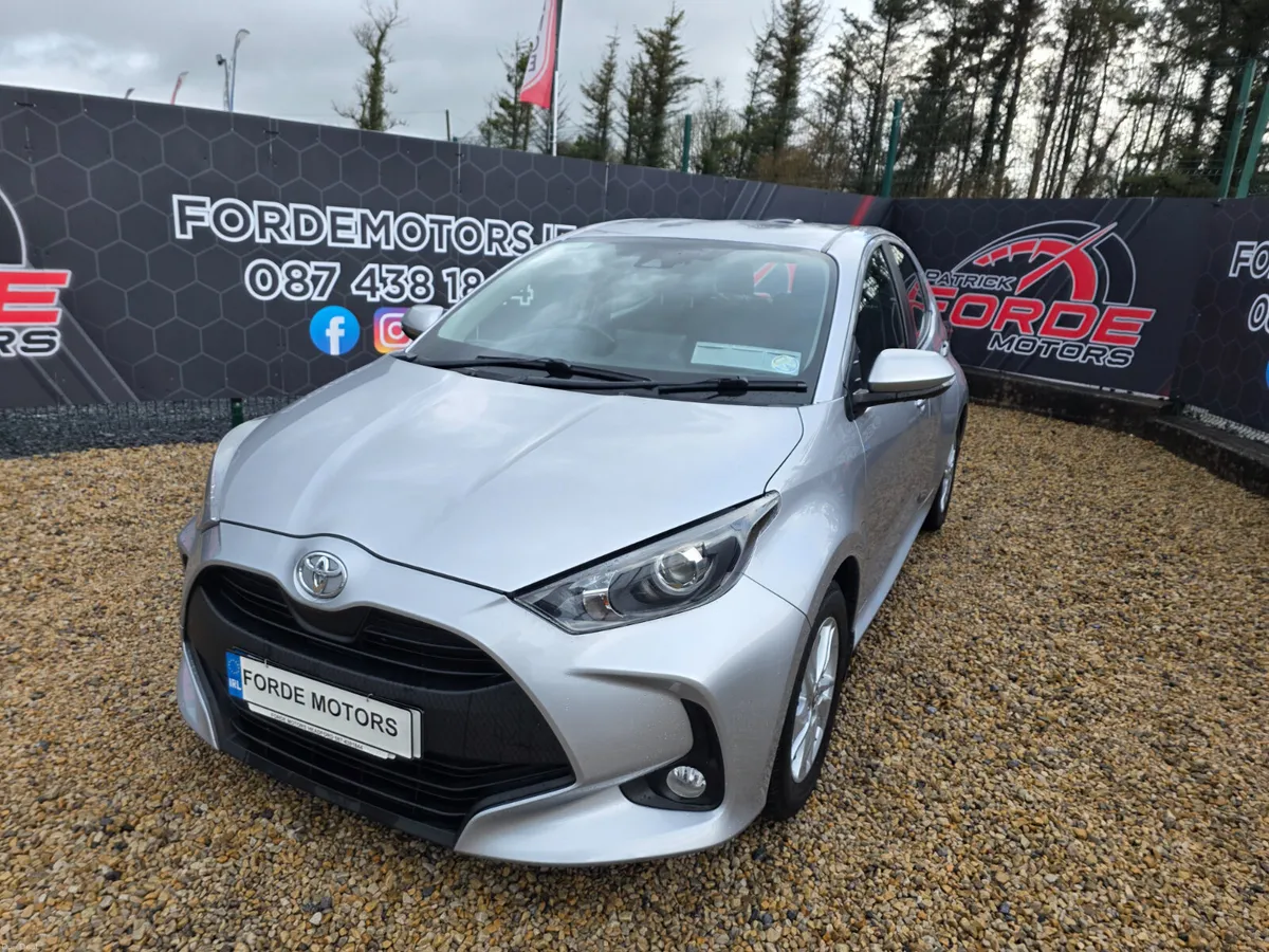 Toyota Yaris 2022 - Image 2