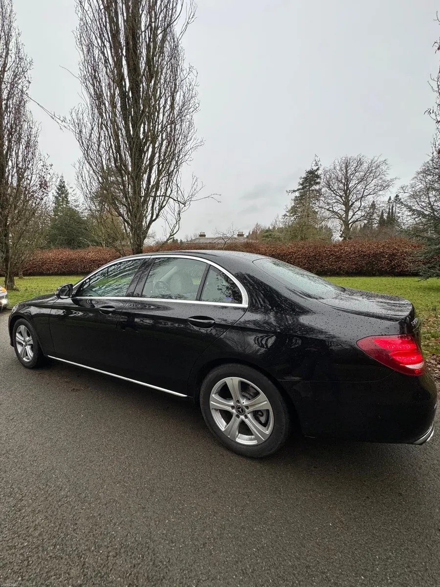 Mercedes-Benz E200 - Image 4