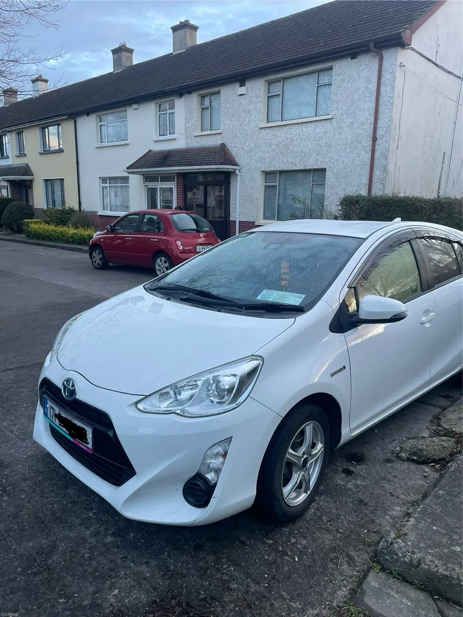Toyota Aqua Hybrid, 1.5 Automatic - Image 3