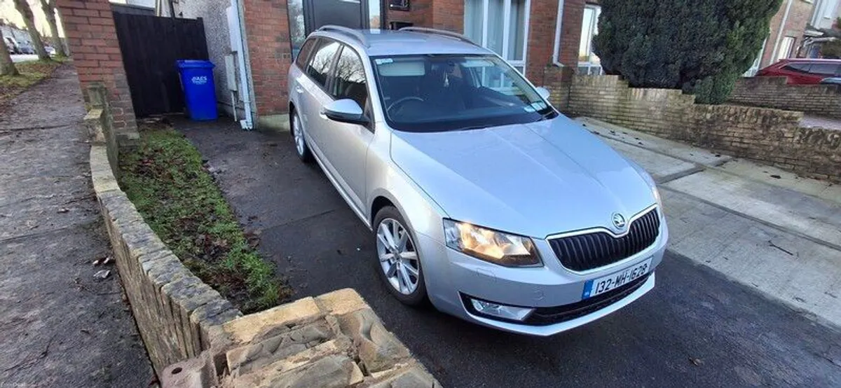 2013 Skoda Octavia 1.6 dsg auto estate - Image 2