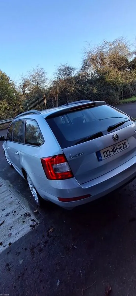 2013 Skoda Octavia 1.6 dsg auto estate - Image 3