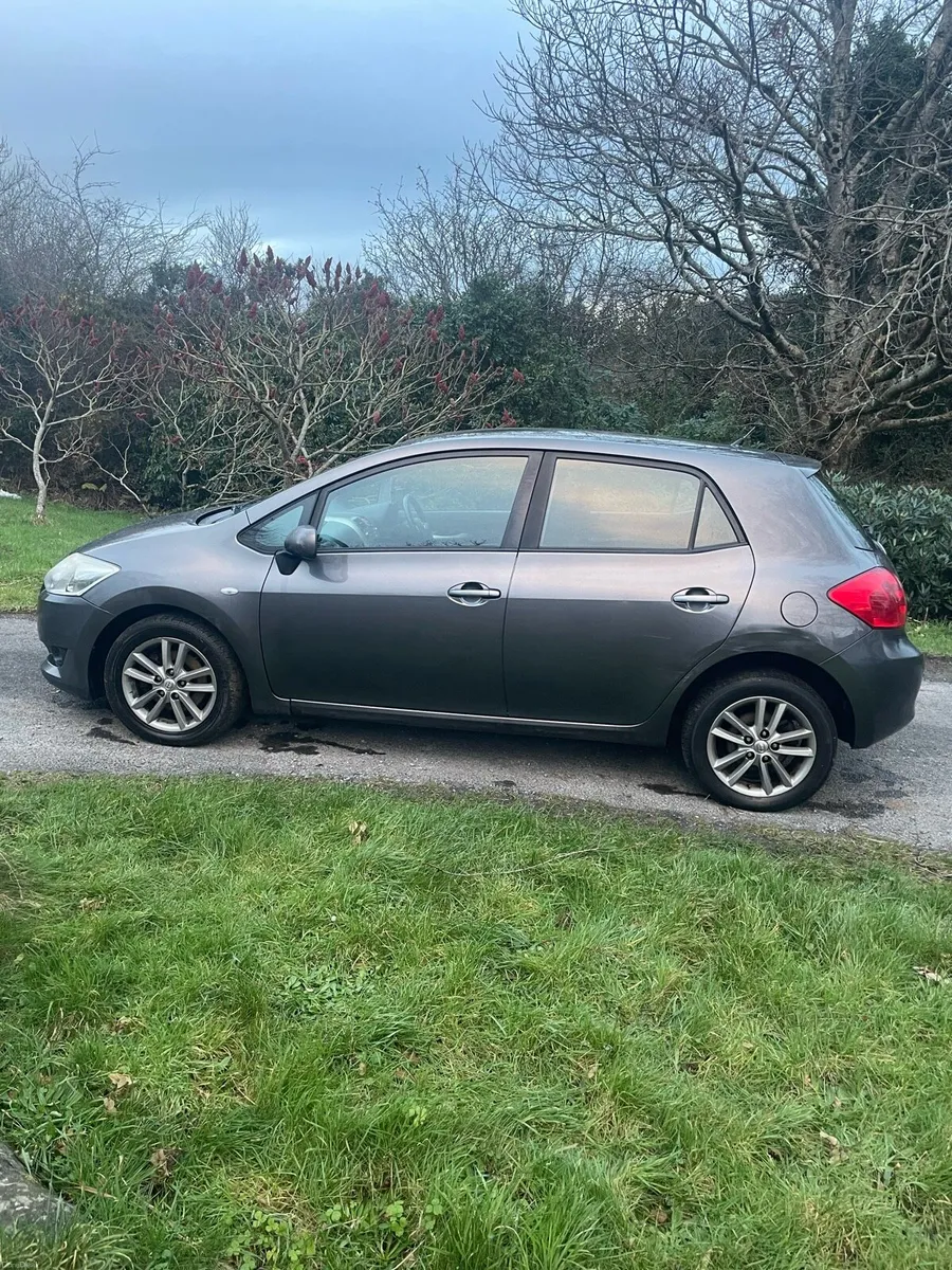 2008 Toyota Auris - Image 2