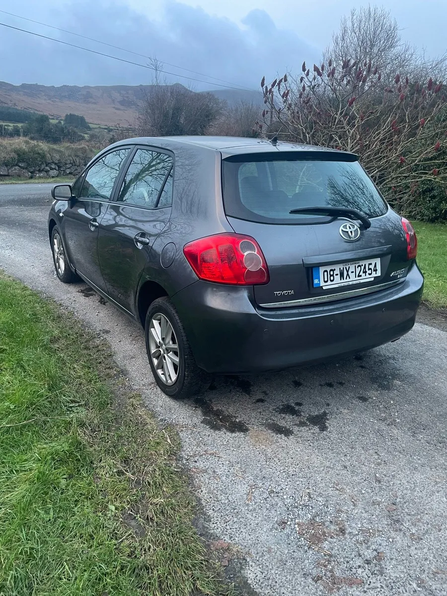 2008 Toyota Auris - Image 1