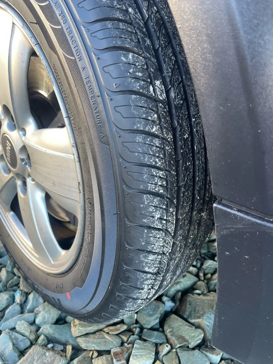 Mini Cooper one 2015 - Image 2