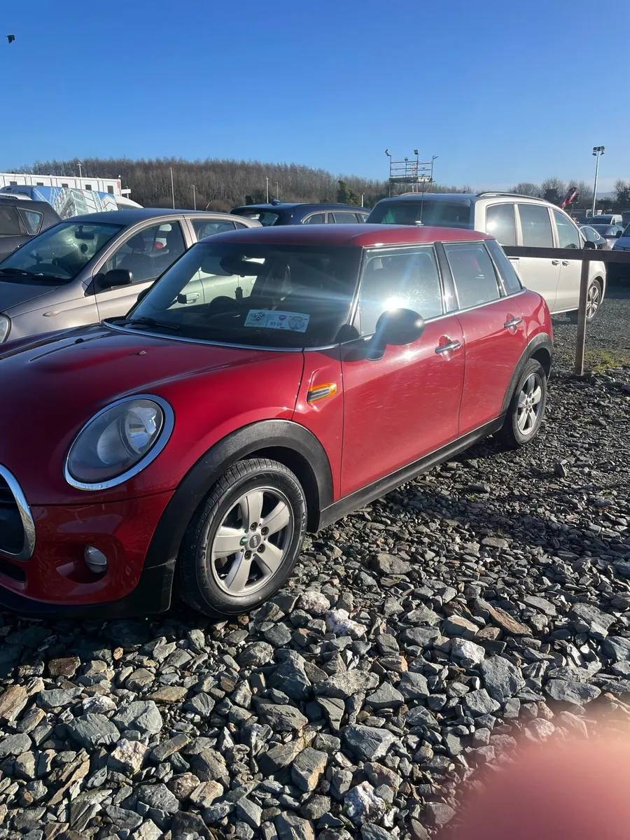 Mini Cooper one 2015 - Image 1