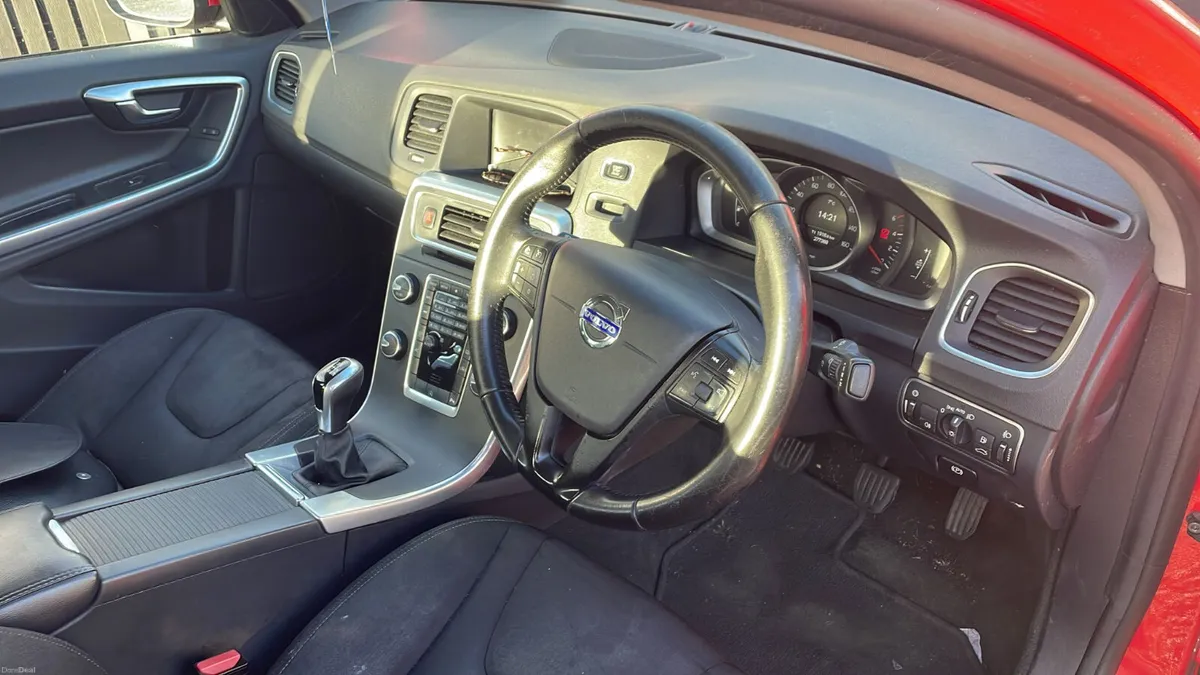 STUNNING Volvo S60 2017  NCT 05/2027 - Image 2