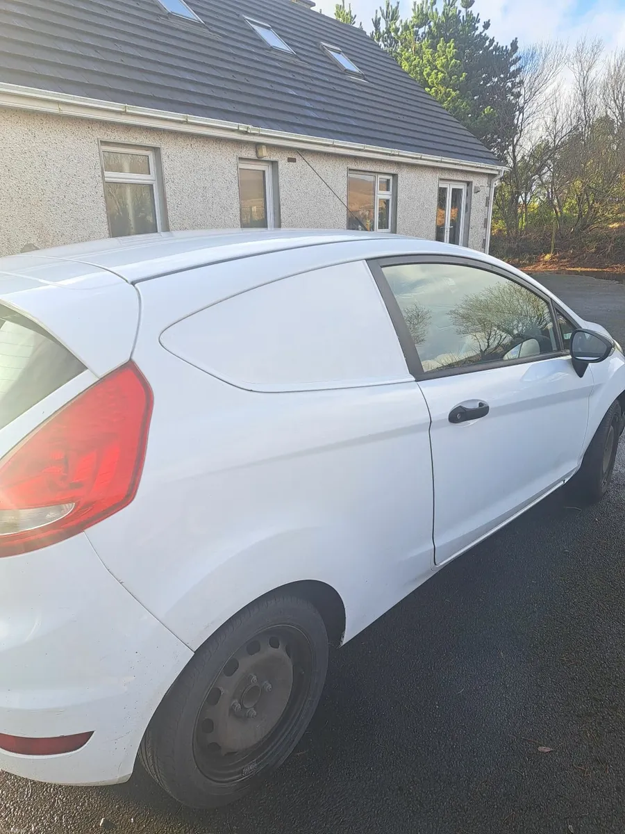 Ford Fiesta 2012 - Image 1