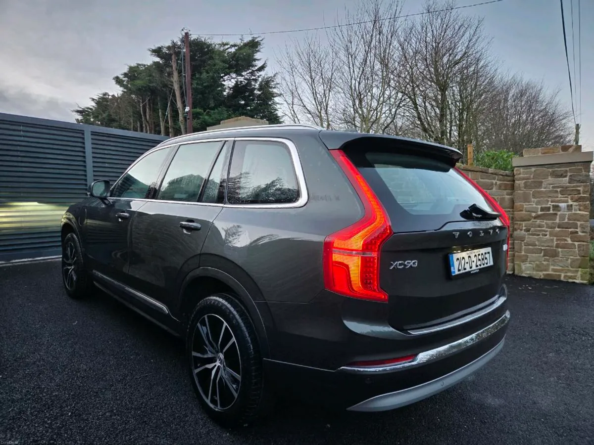 212  VOLVO XC90 T8 INSCRIPTION - Image 4
