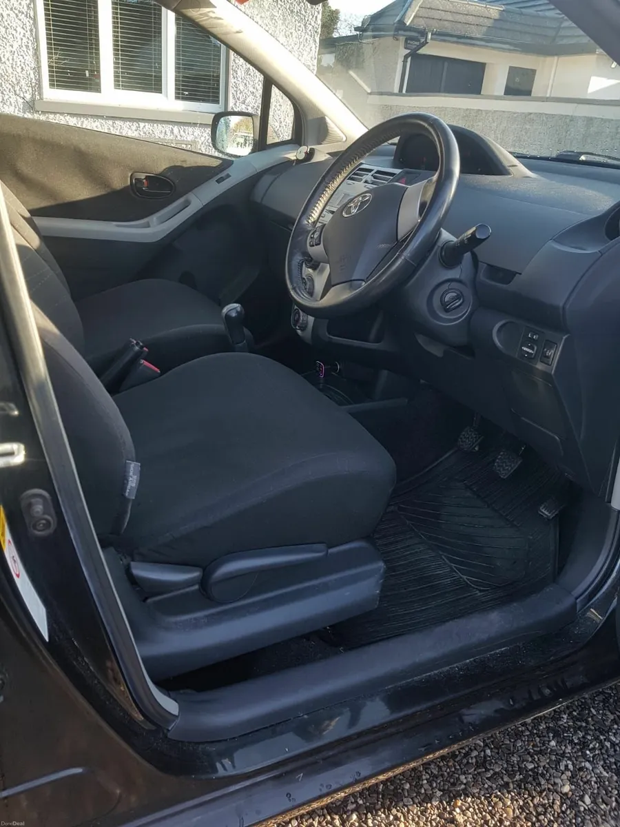 Toyota Yaris 2006 - Image 4