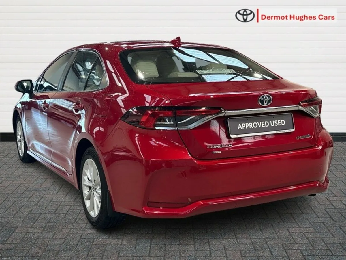 Toyota Corolla HYB LUNA SALOON 4DR AUTO - Image 2
