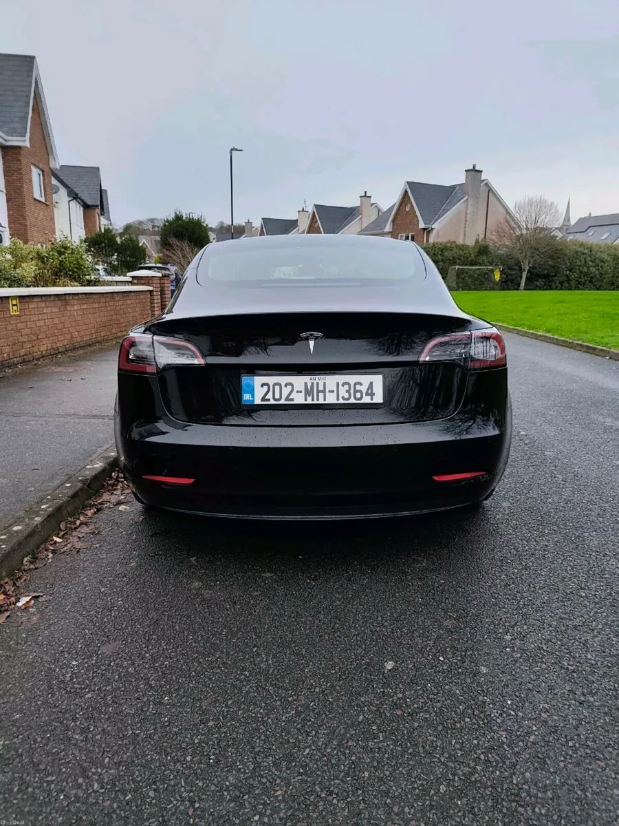 Tesla Model 3 Standard Range Plus - Image 3