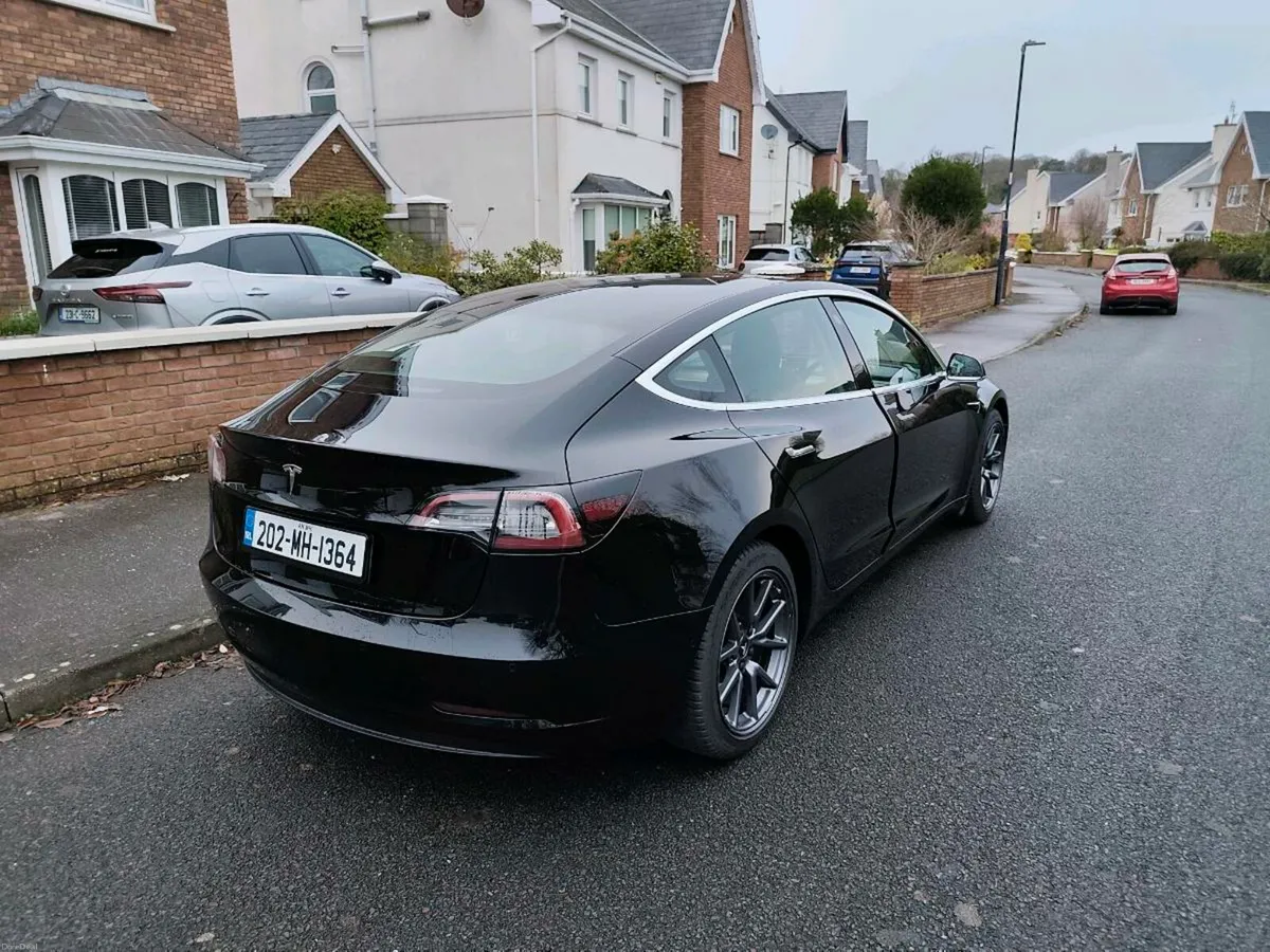 Tesla Model 3 Standard Range Plus - Image 4