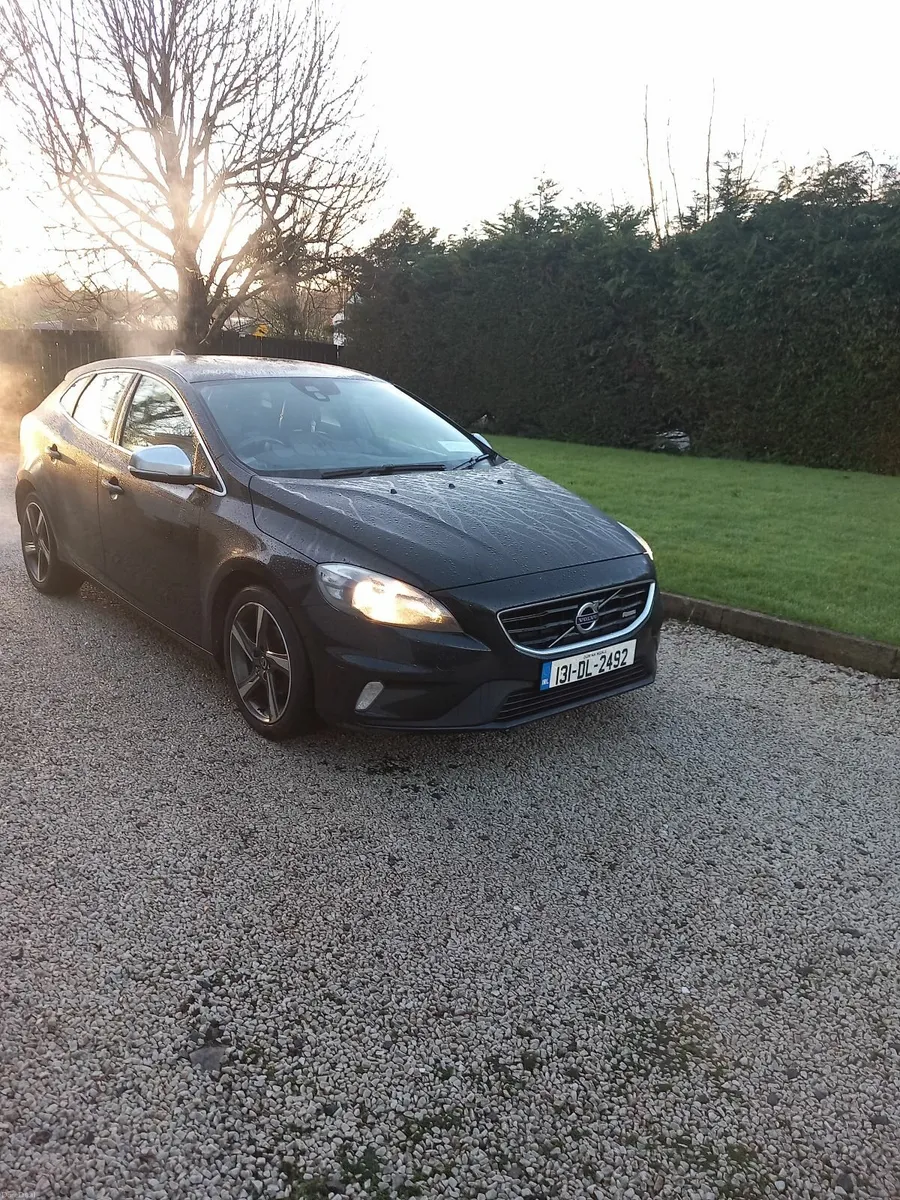Volvo V40 2013 - Image 1