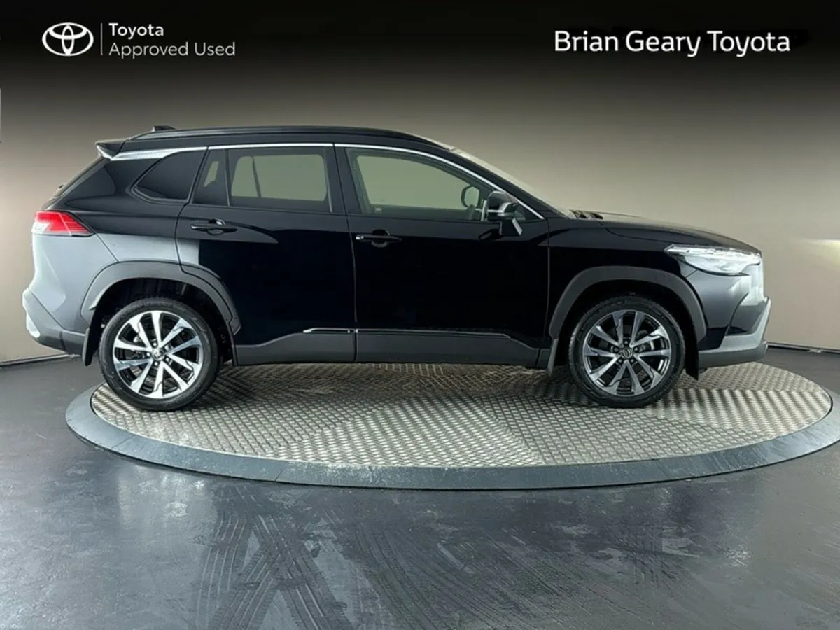 Toyota Corolla Cross HYBRID SPORT - Image 3