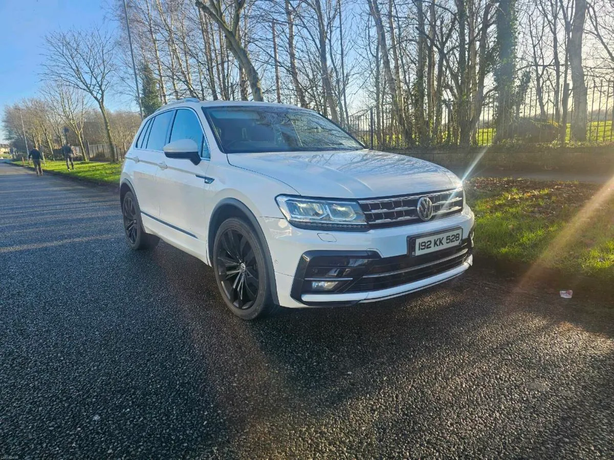 2019 VW Tiguan 2.0tdi R Line 4 Motion - Image 2
