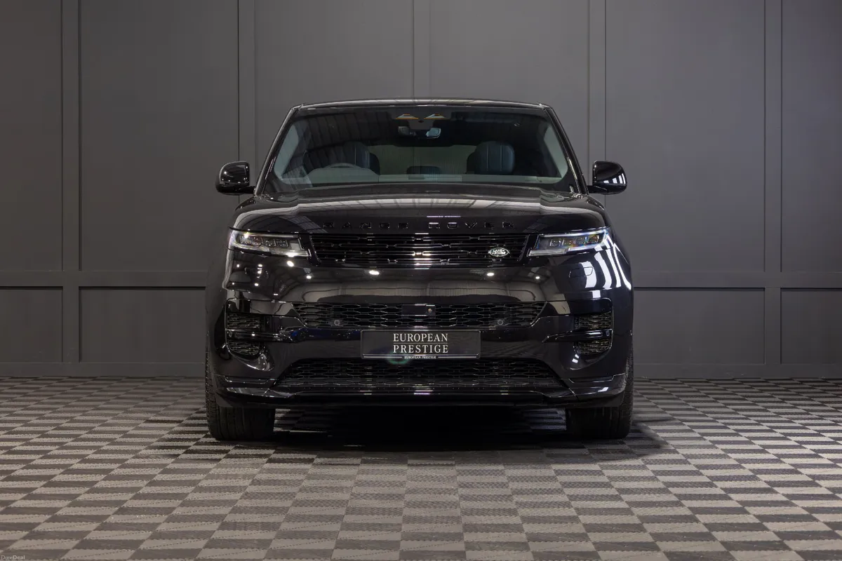 2025 Range Rover Sport P460e Dynamic SE - Image 2
