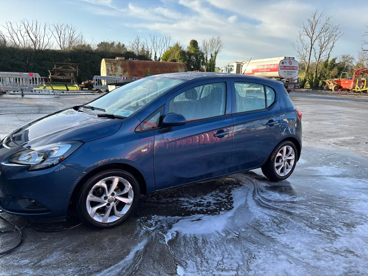 Opel Corsa 2016 1.4 petrol - Image 4