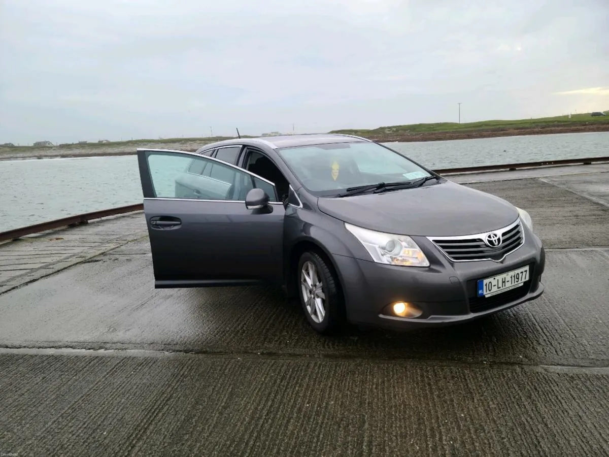 Toyota Avensis TR Estate NCT 3/27 - Image 4