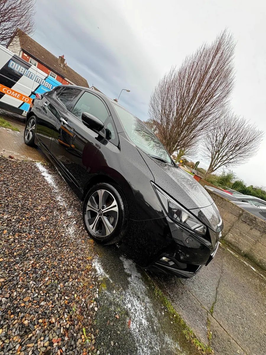 Nissan Leaf 2018 - Image 2