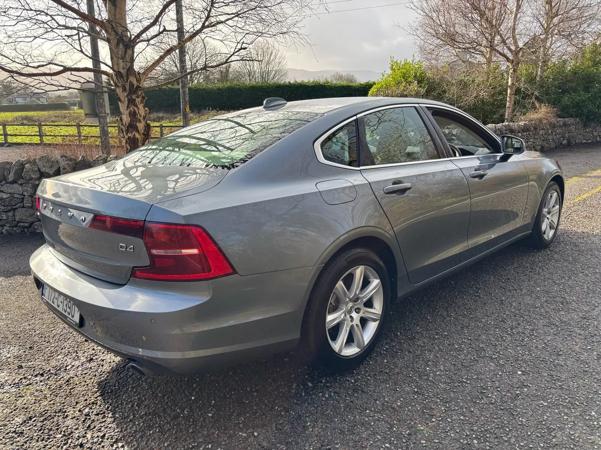 172 VOLVO S90 2.0 D4 MOM GT NCT 07-27 - Image 3