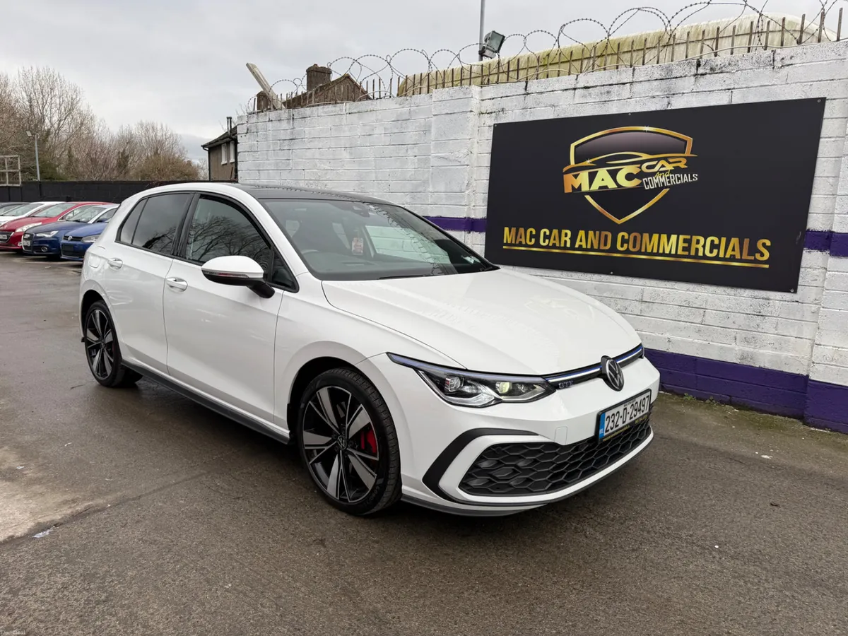 Volkswagen Golf GTE 2023 - Image 1