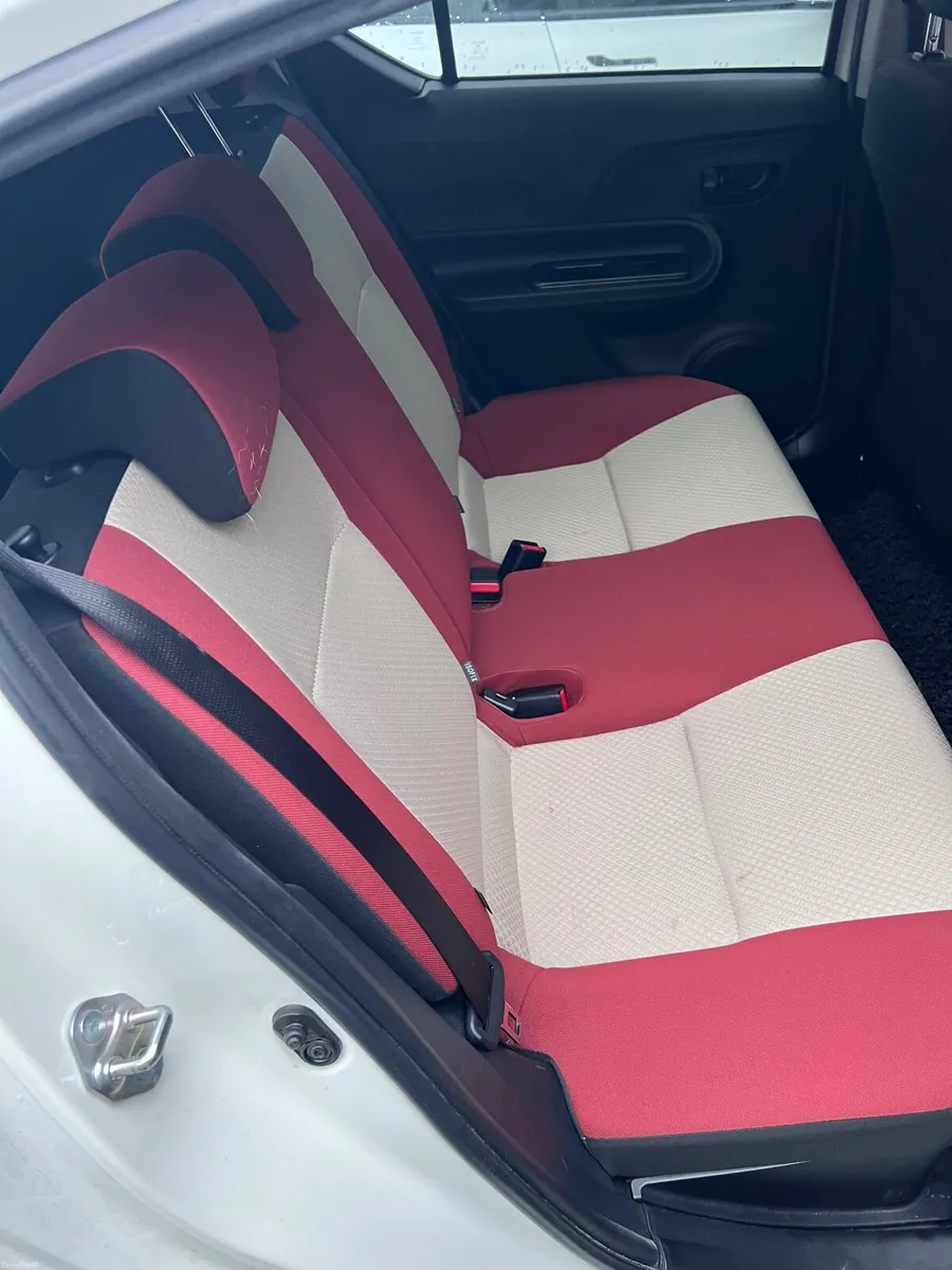 Toyota Aqua 2016 - Image 3