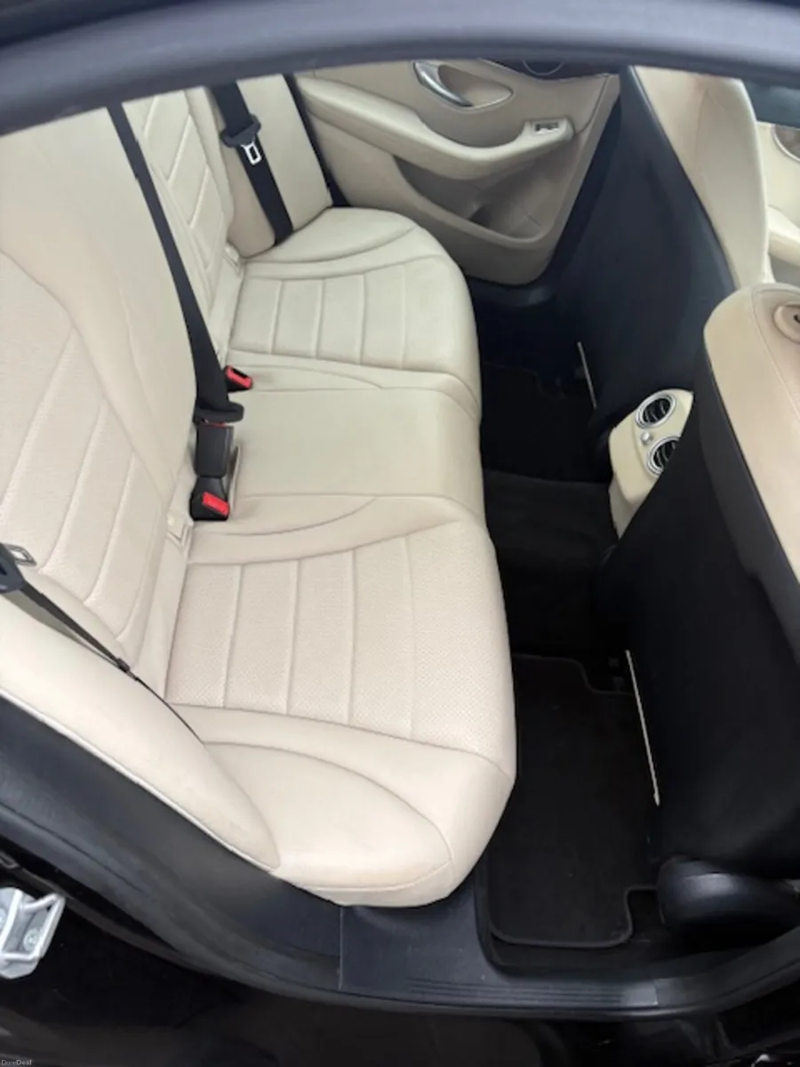 Mercedes-Benz C-Class 2017 - Image 4