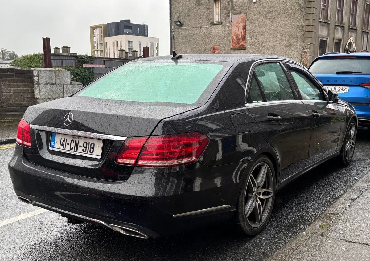 Mercedes-Benz E-Class 2014 automatic! - Image 2