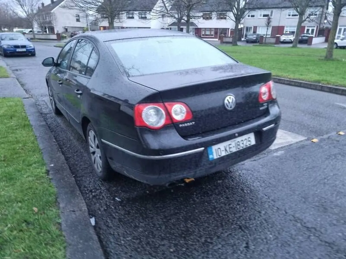 2010 Volkswagen Passat - Image 3