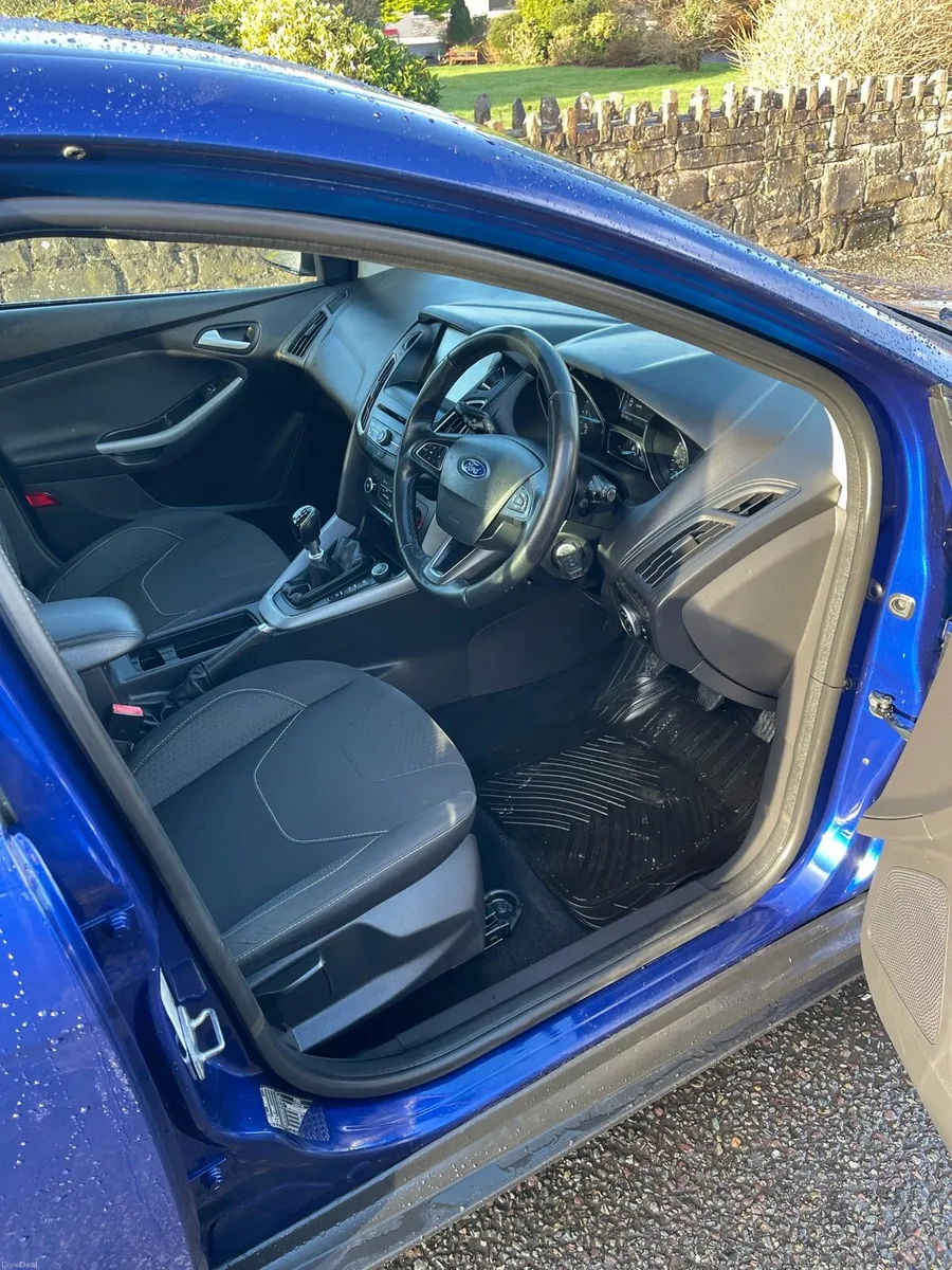 Ford Focus - Image 4