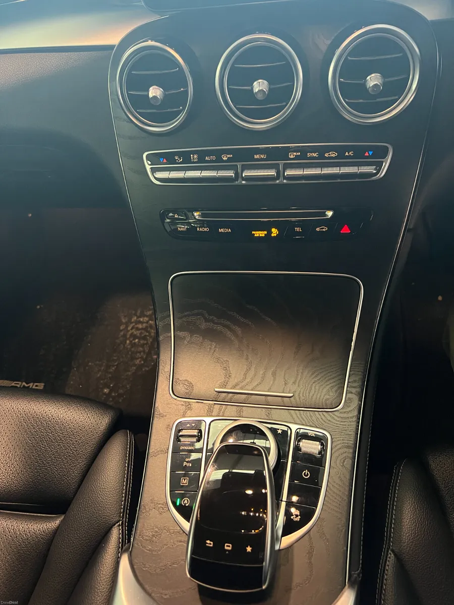 Mercedes-Benz GLC 2016 - Image 4