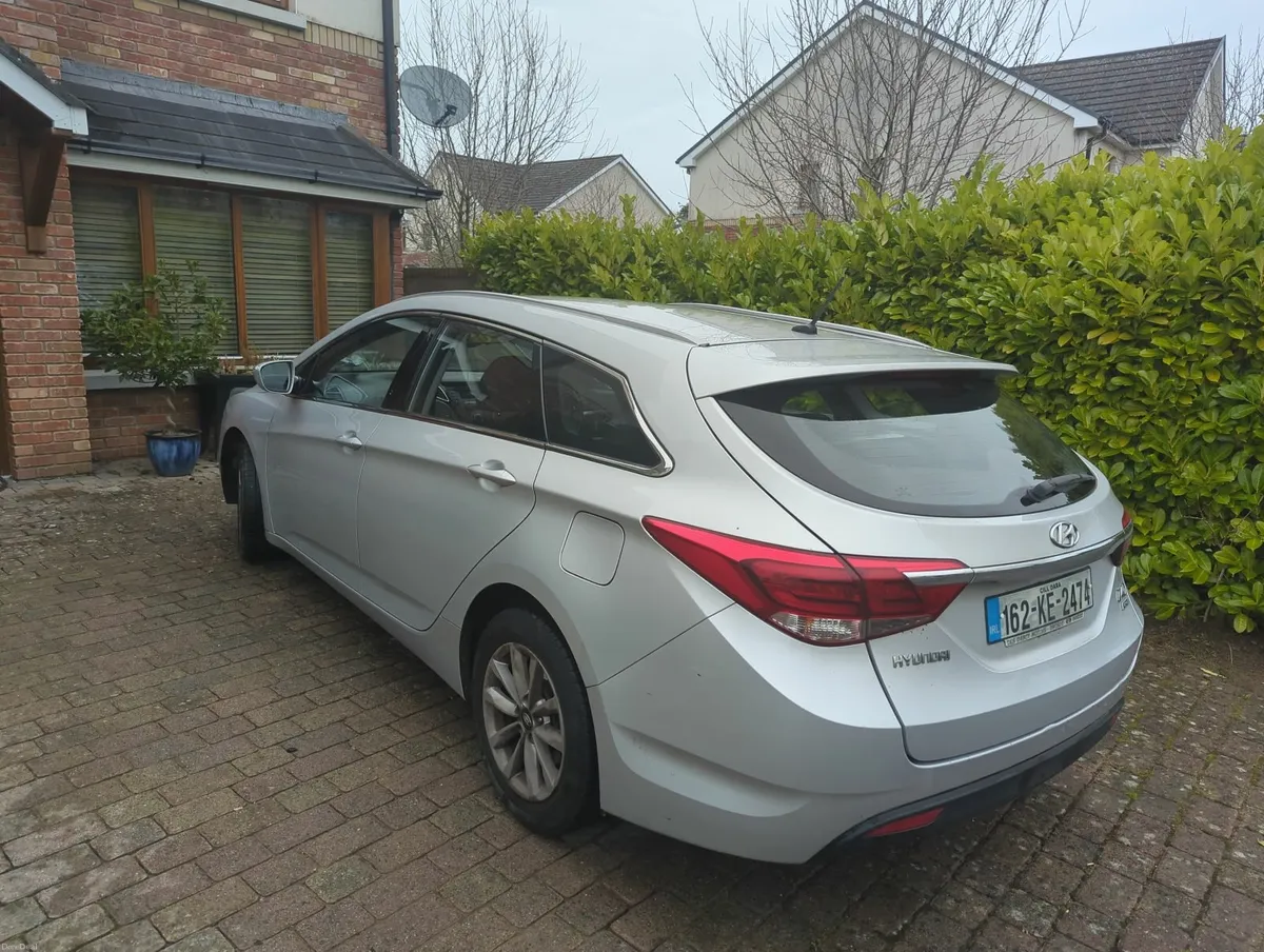 Hyundai i40 2016 - Image 2