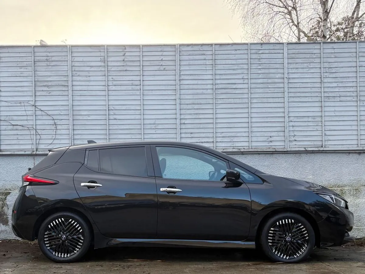 Nissan Leaf 2024 N-CONNECTA / APPLE & ANDROID AUTO - Image 2