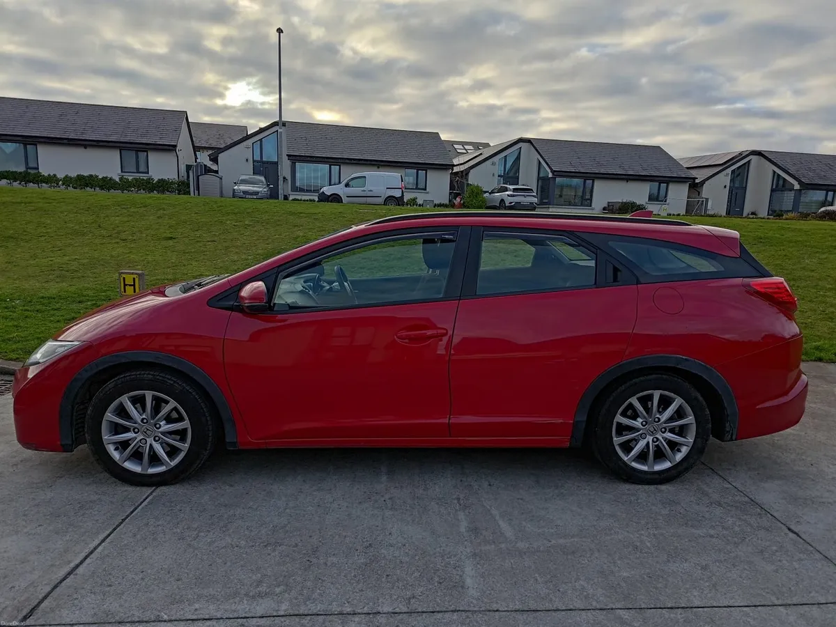 Honda Civic Tourer 2015 - Image 3