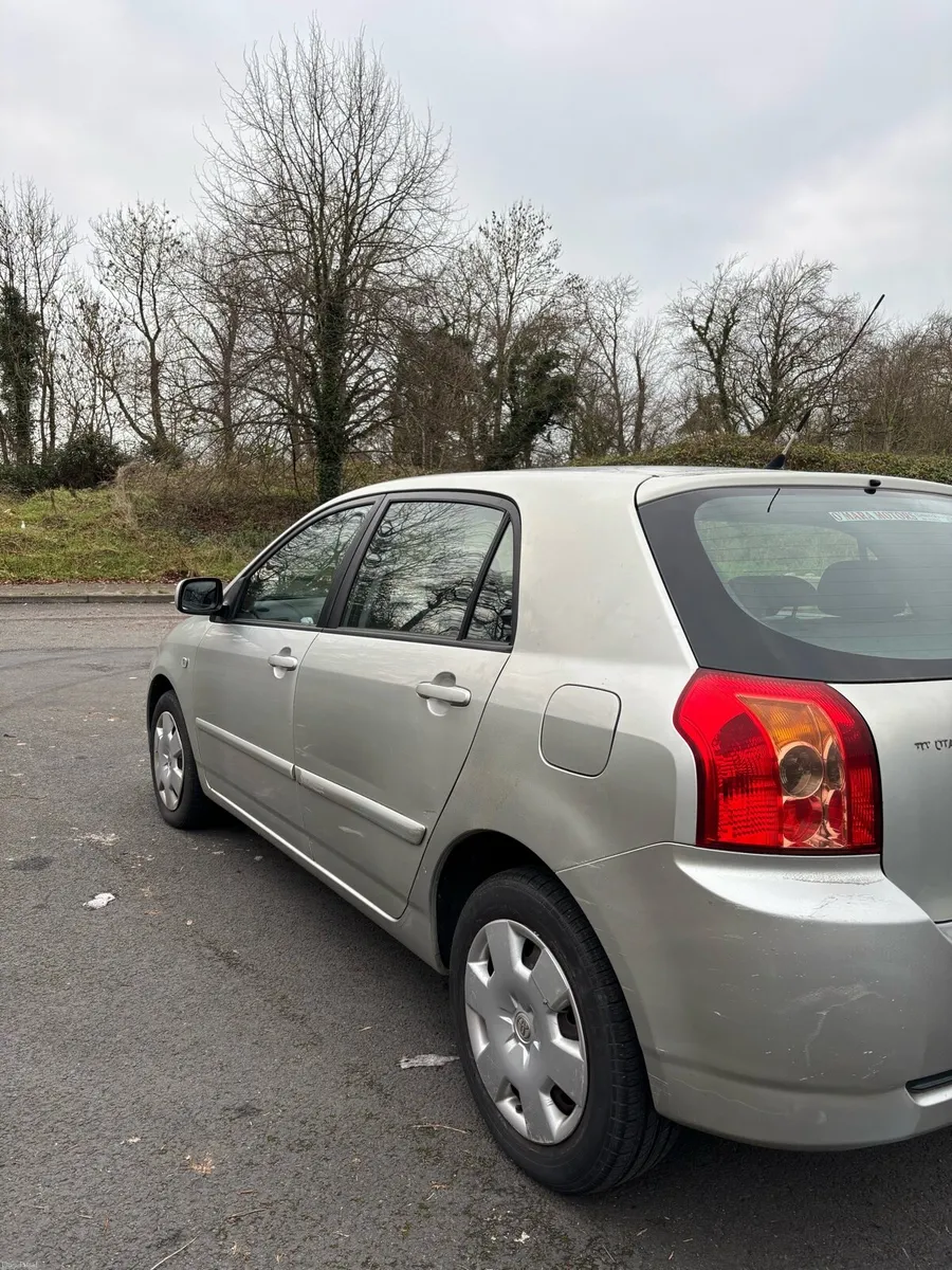 Toyota Corolla LOW KMs - Image 4