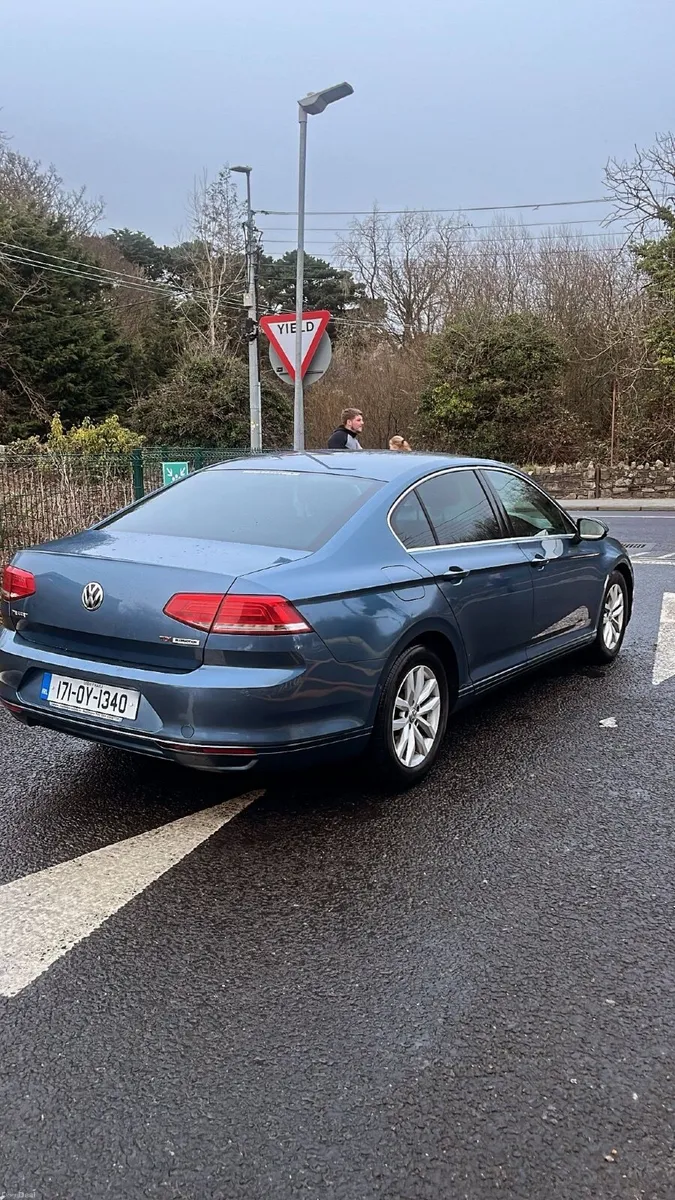 Volkswagen Passat 2017 - Image 4