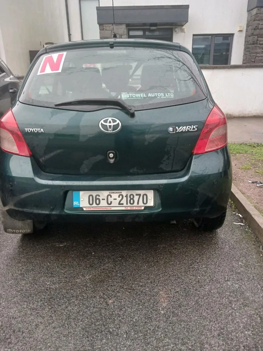 Toyota Yaris 1.0 petrol car, very economical - Image 2