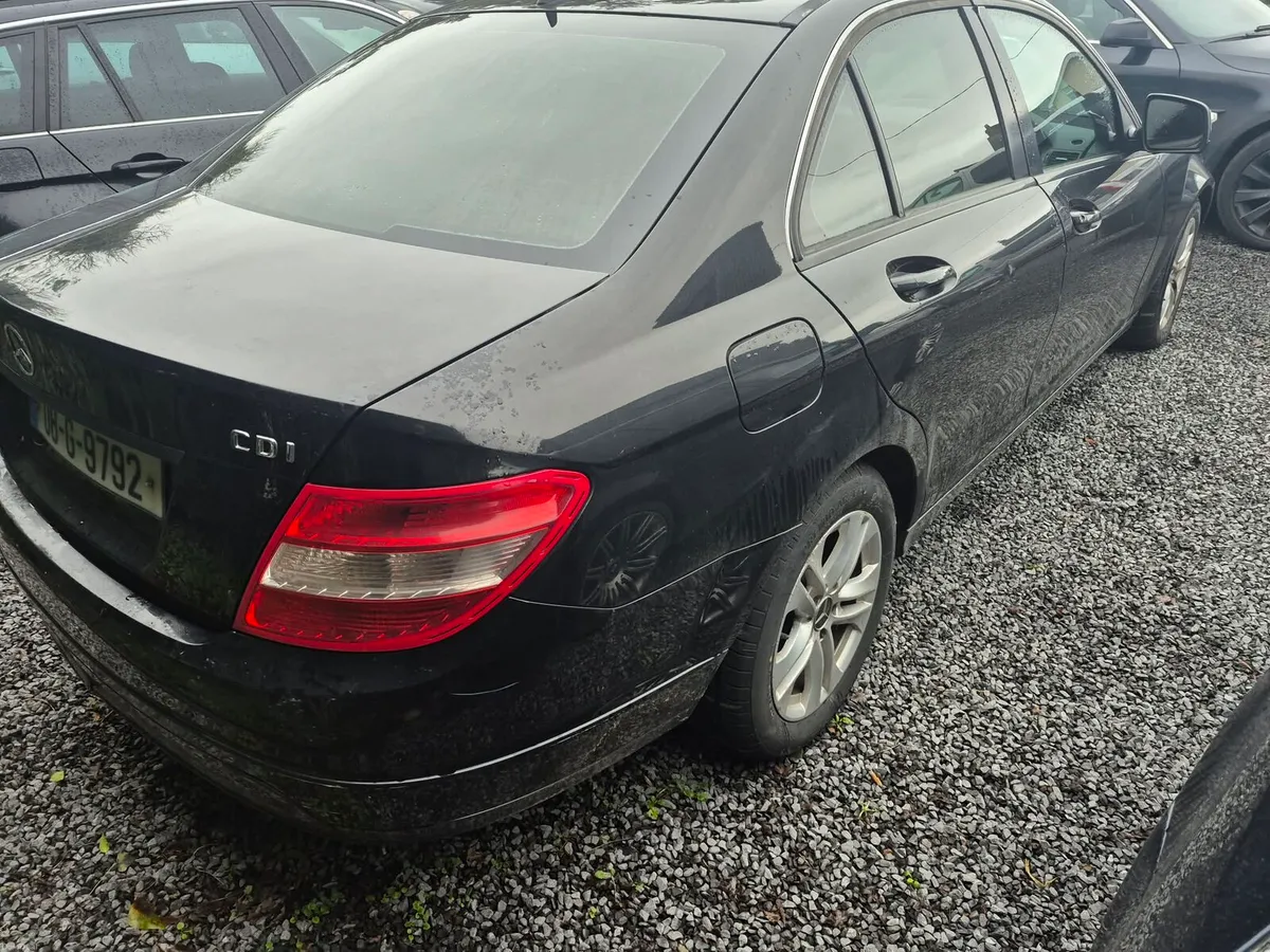 Mercedes benz c200 - Image 4