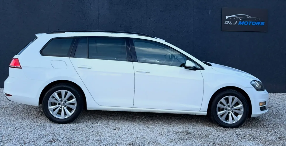 Volkswagen Golf Estate Variant 1.2 Automatic - Image 3